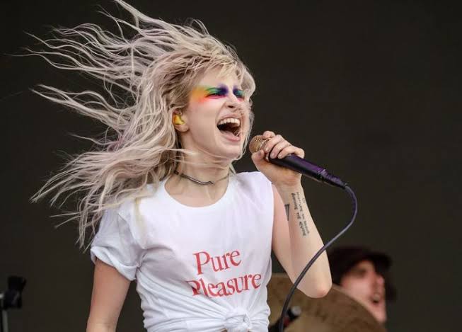 Hayley Williams live performance
